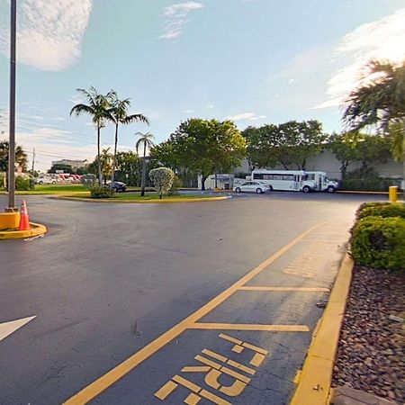 Rodeway Inn & Suites Fort Lauderdale Airport & Cruise Port Dania Beach Eksteriør billede