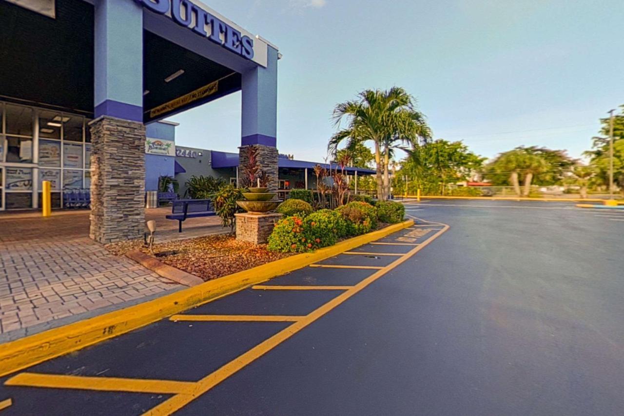 Rodeway Inn & Suites Fort Lauderdale Airport & Cruise Port Dania Beach Eksteriør billede