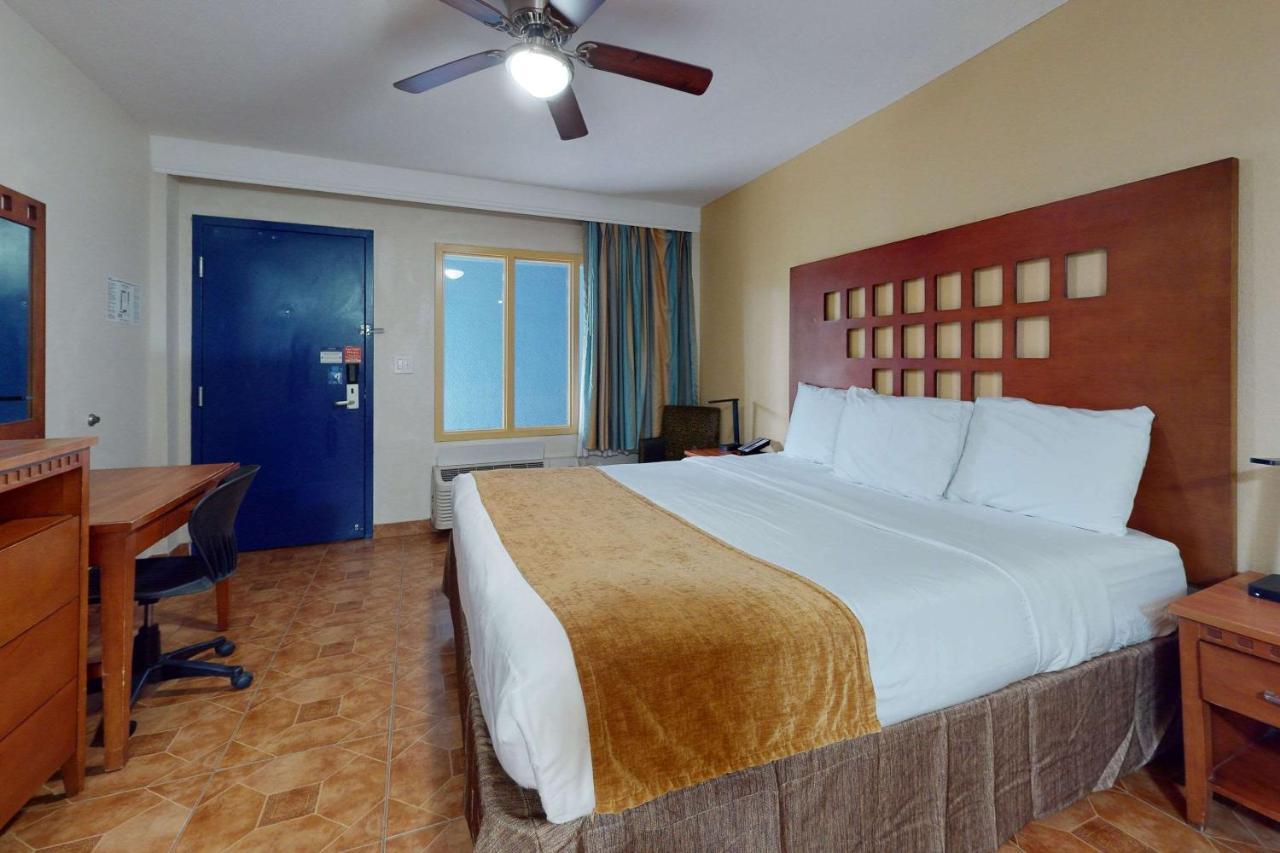 Rodeway Inn & Suites Fort Lauderdale Airport & Cruise Port Dania Beach Eksteriør billede