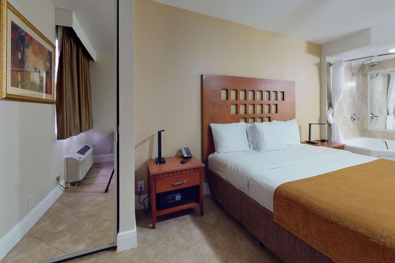 Rodeway Inn & Suites Fort Lauderdale Airport & Cruise Port Dania Beach Eksteriør billede