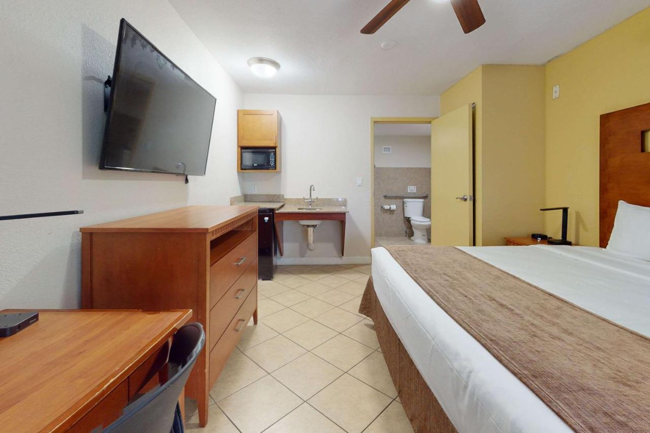 Rodeway Inn & Suites Fort Lauderdale Airport & Cruise Port Dania Beach Eksteriør billede